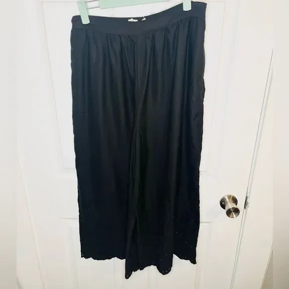 Anthropologie Black Eyelet Cropped Wide-Leg Pants - Picture 3 of 11